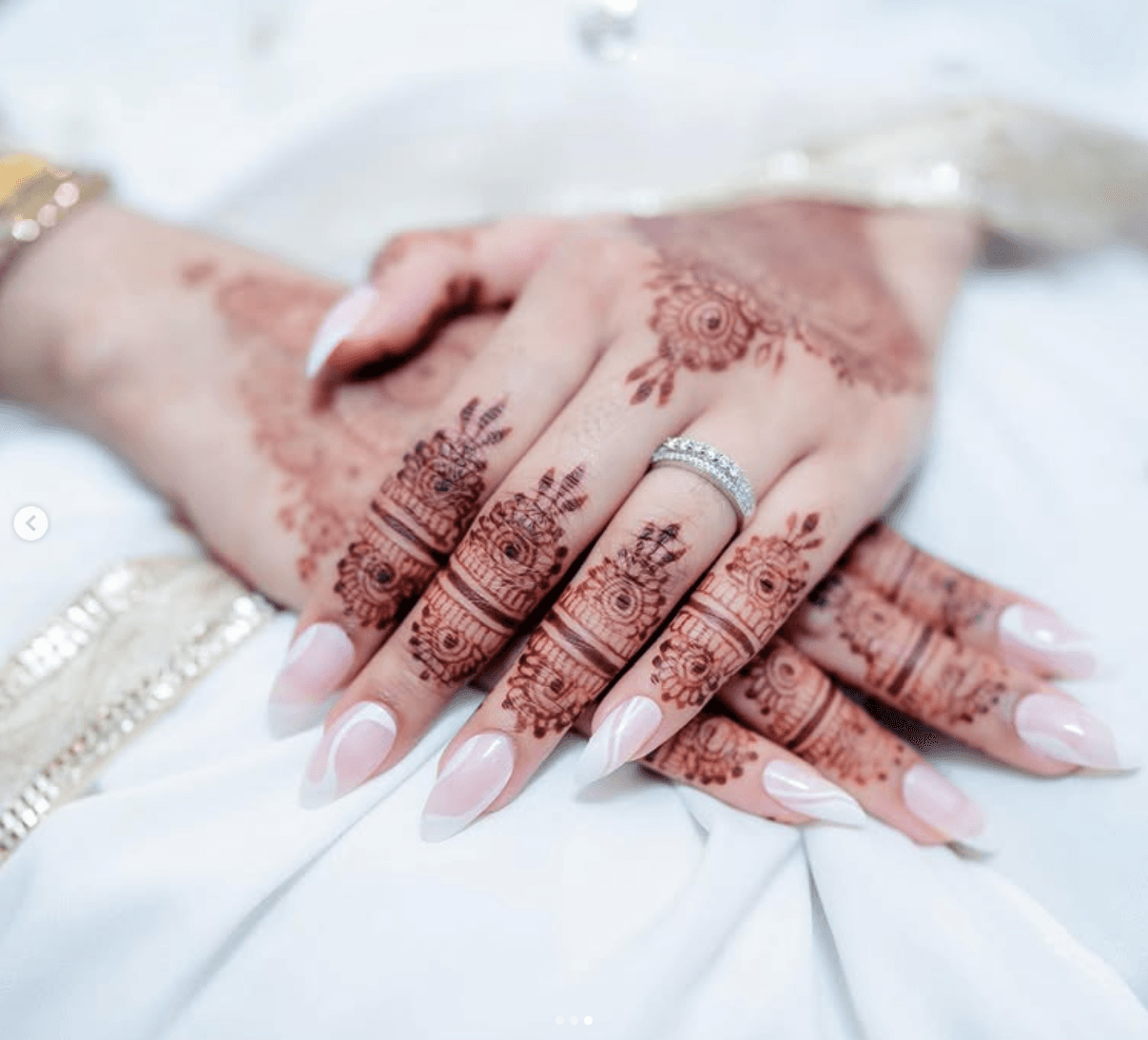 Henna design