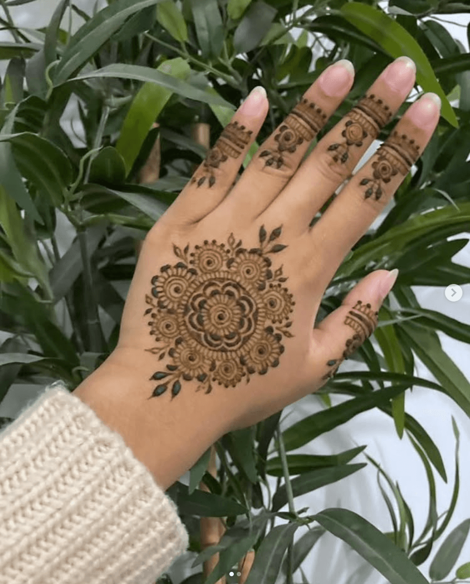 Henna design